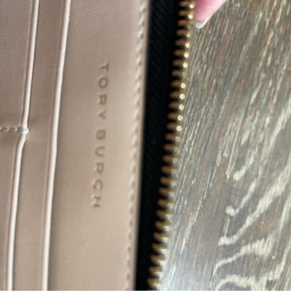 Tory Burch wallet - Picture 5 of 7